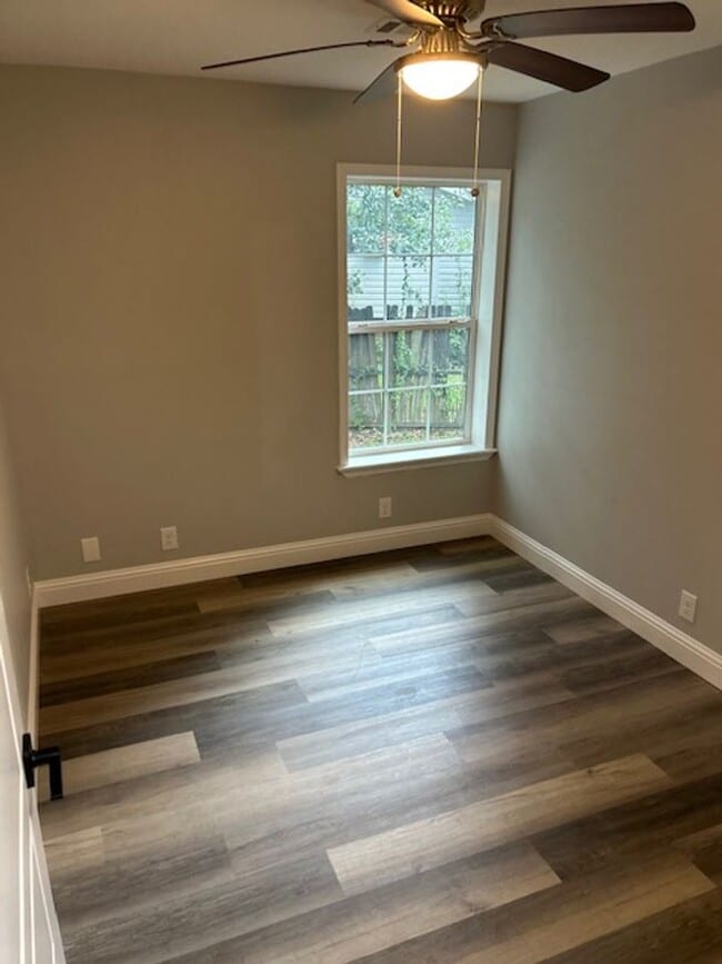 Building Photo - Ocean Springs 3 Bedroom