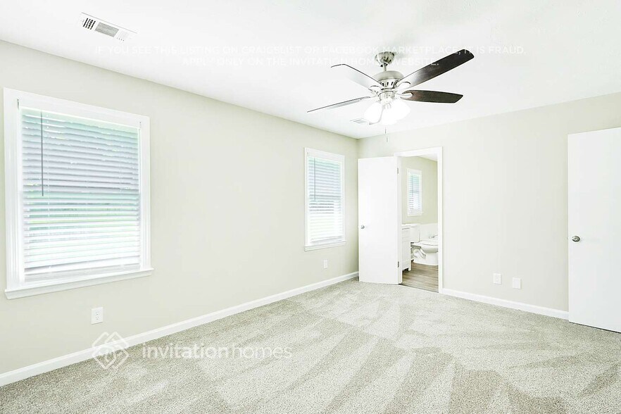 Building Photo - 65 Salem Meadow Dr