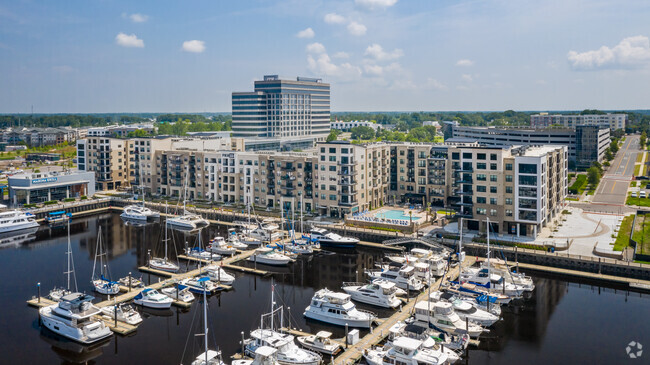 Aerial - Pier 33 Apartments