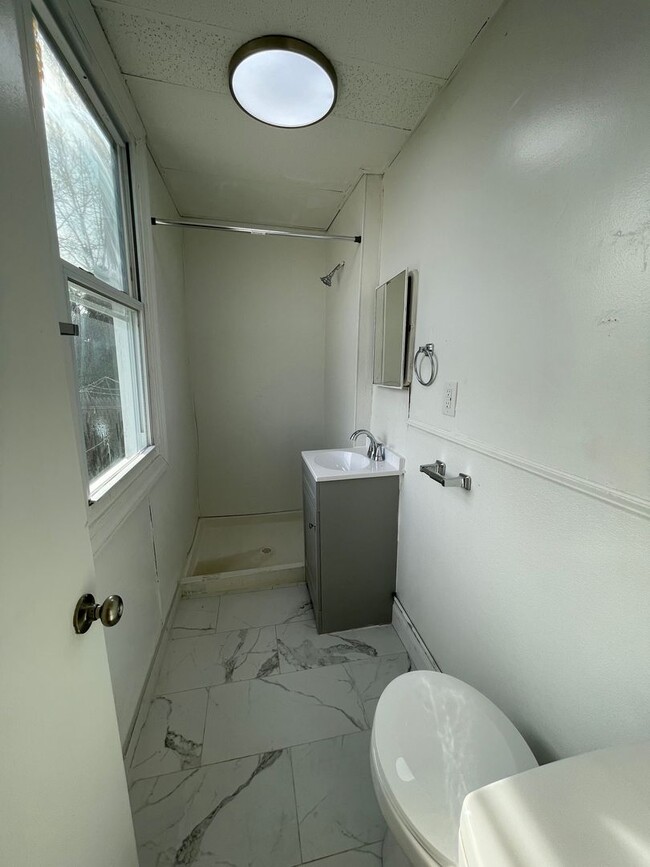 Building Photo - Spacious 3 Bedroom 2 Bath in Darby