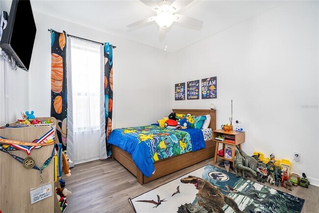 Building Photo - 2022 Redbay Ave