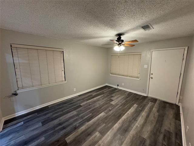 Building Photo - 907 Walters Ln