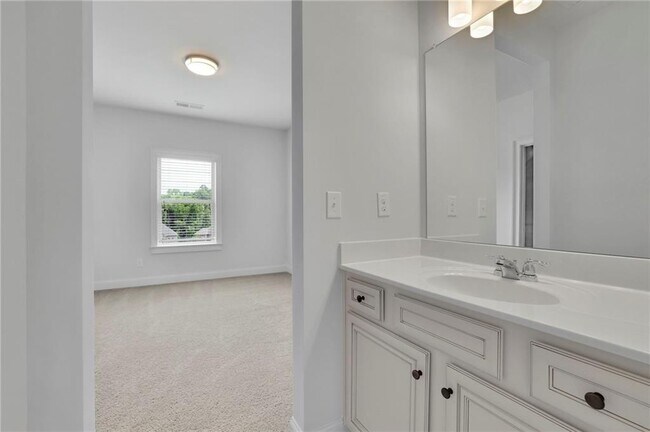 Building Photo - 56 Addison Woods Dr