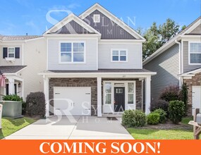 Building Photo - Prepare to be impressed by this 3 bedroom, 2 bathroom home