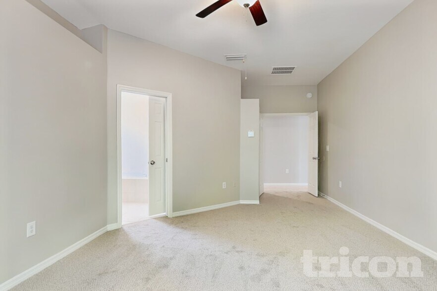 Building Photo - 34953 Meadow Reach Dr