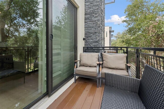 Building Photo - 4810 W McElroy Ave