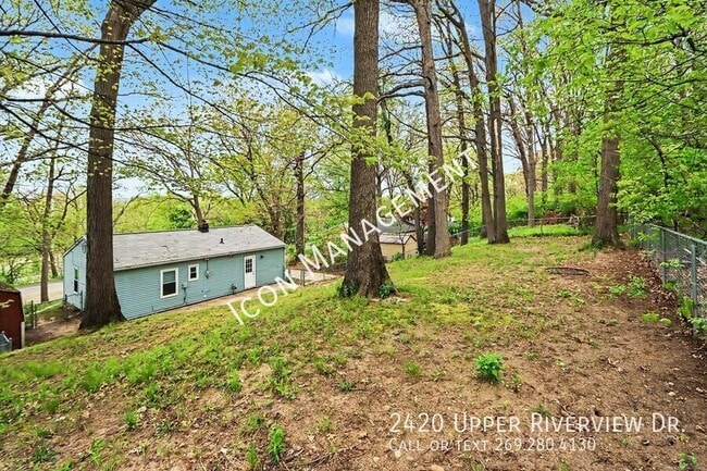 Building Photo - 2420 Upper Riverview Dr