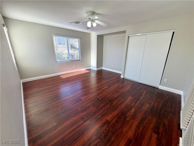 Building Photo - 2301 Summer Home St