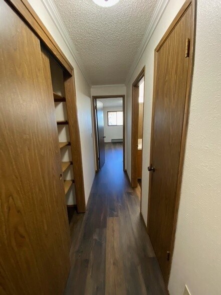 Building Photo - 107 La Villa Dr