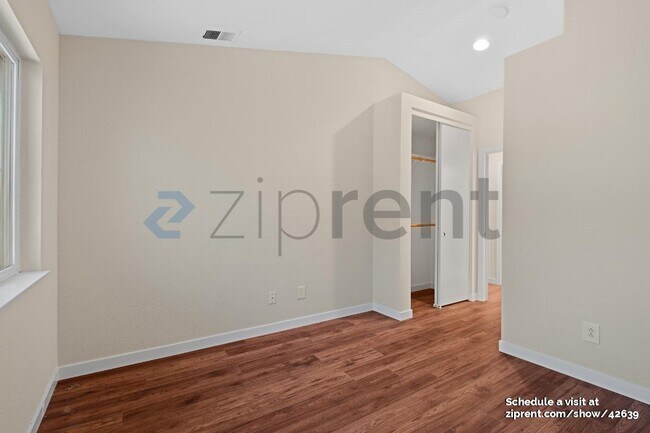 Building Photo - 741 Glencreek Dr