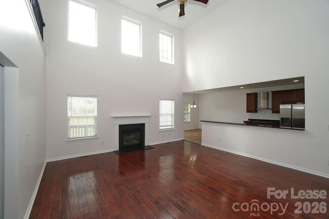 Building Photo - 4224 Lois Ln