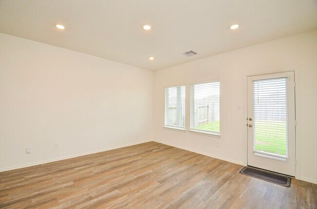 Building Photo - 5427 Magnolia Heath Ln