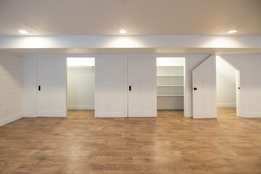 Building Photo - 154 S Quivira Ln