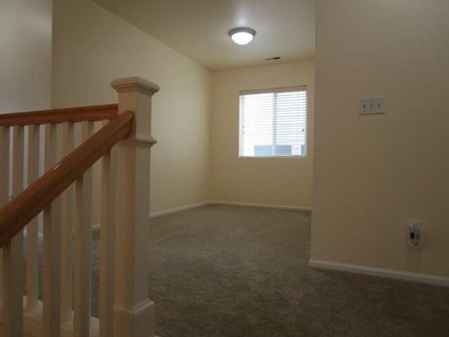 Building Photo - 3 Bedroom, 2.5 Bathroom Home with Office in Fife