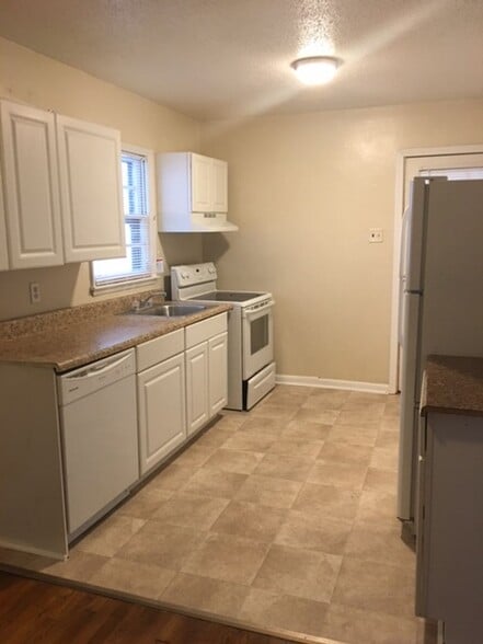 Building Photo - 4724 Tomahawk Trail