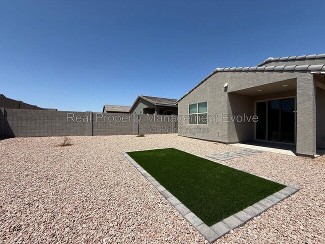 Building Photo - 4169 W Jeanette Ln