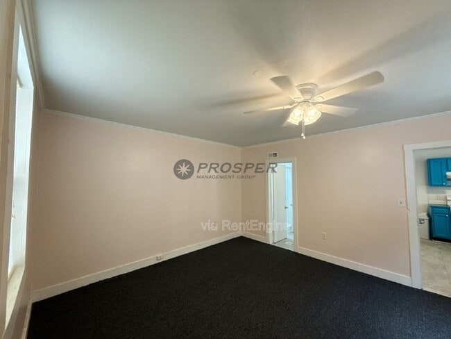 Building Photo - 204 Fishburne St