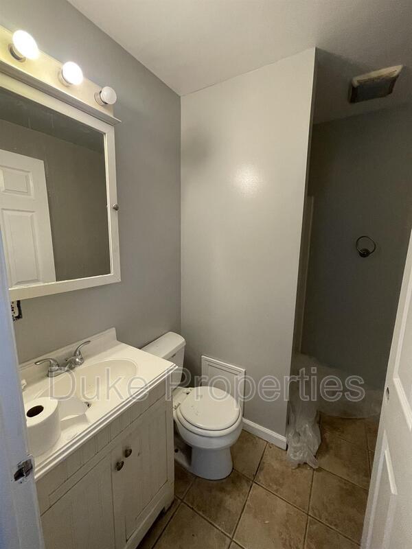 Building Photo - 5 Sheridan St