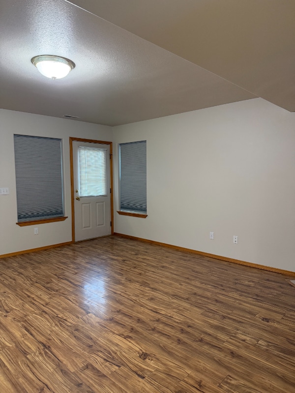 Building Photo - 1979 Greatview Dr