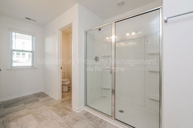 Building Photo - 124 Royal Star Way