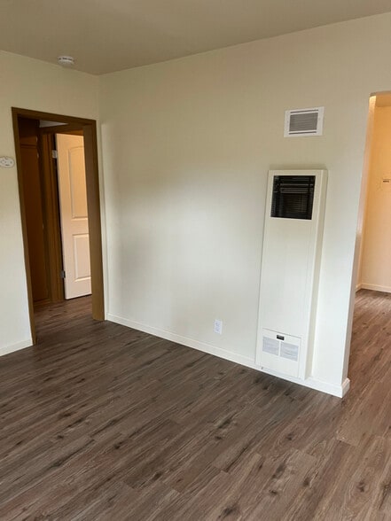 Building Photo - 8123 Otis St