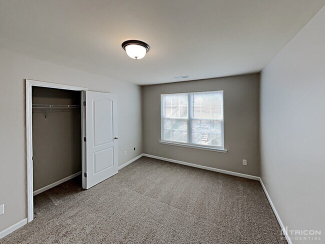 Building Photo - 4676 Midstream Crossing Dr