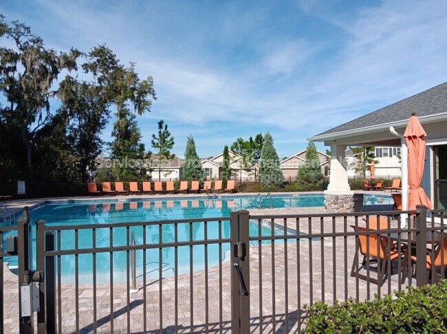 Building Photo - 12032 Miracle Mile Dr
