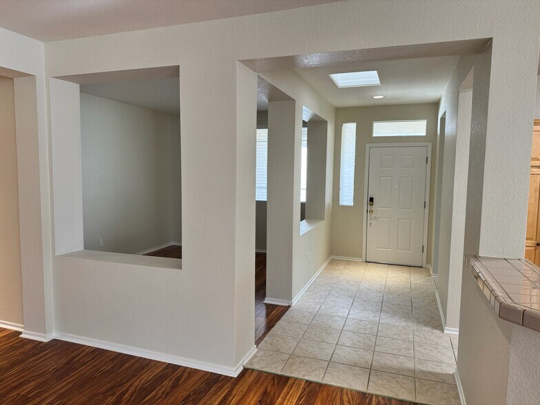 Building Photo - 5977 Whisperlodge Way