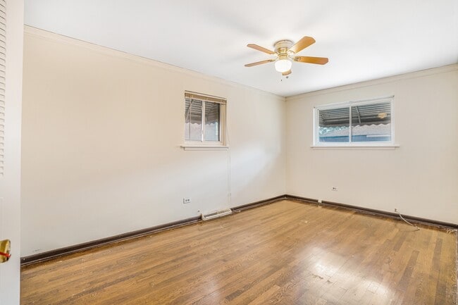 Building Photo - 8840 S Halsted St