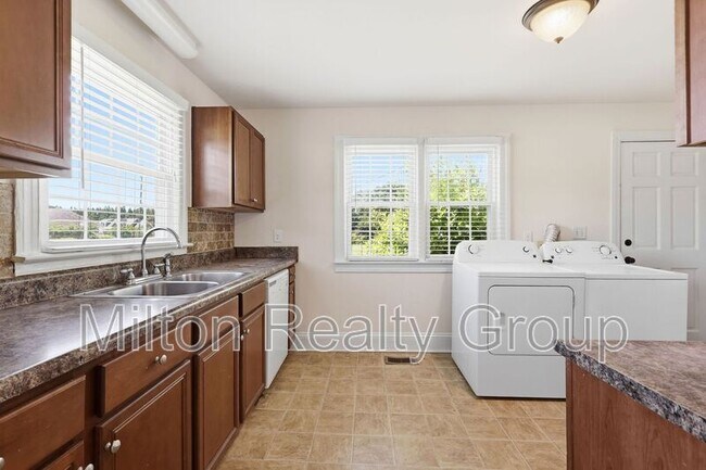 Building Photo - 4212 US-421
