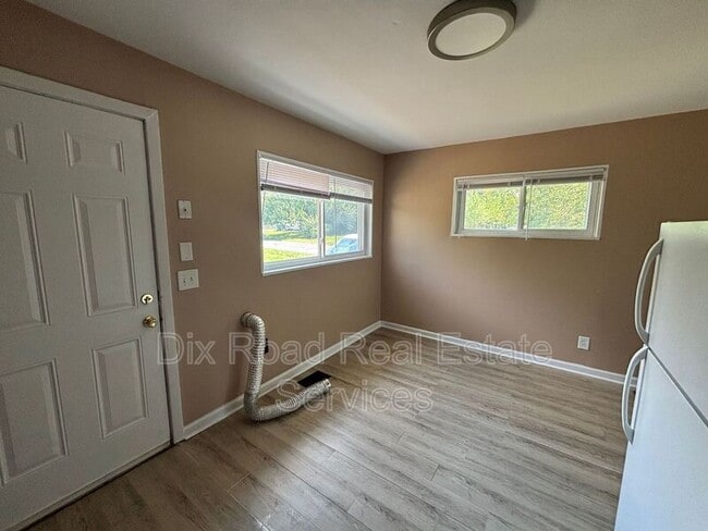 Building Photo - 4613 Nevada Ave