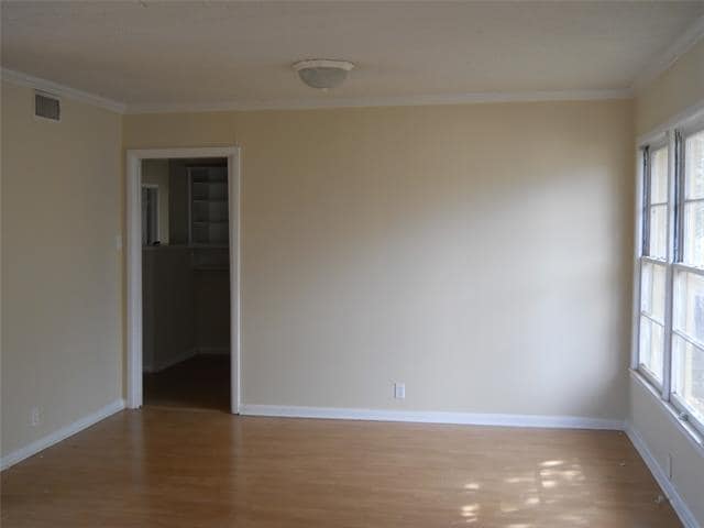 Building Photo - 1833 Sayles Blvd
