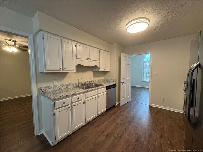 Building Photo - 2544 Previs Rd