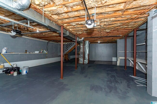 Building Photo - 713 Jason Cir