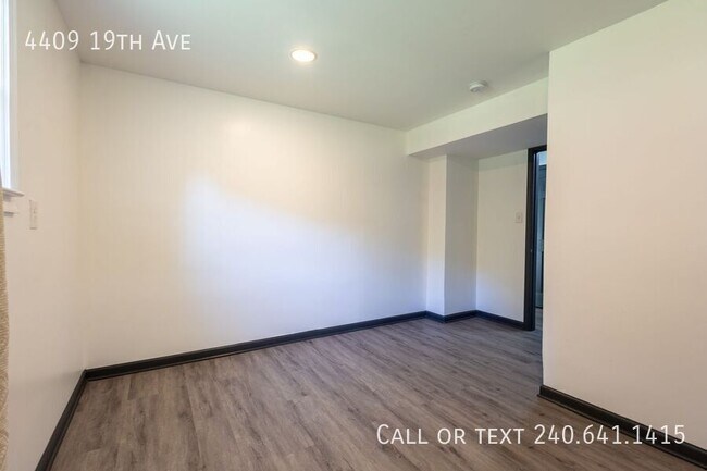 Building Photo - 4409 19th Ave