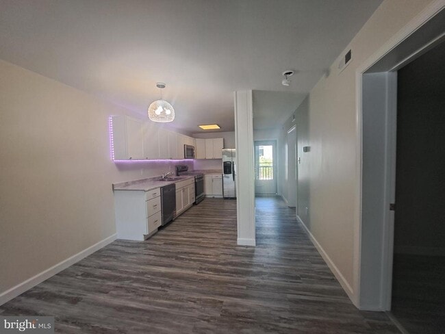 Building Photo - 35930 Beach Ave