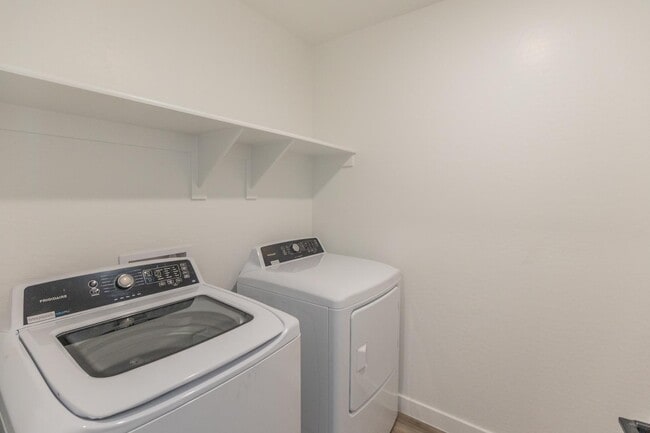 Building Photo - 16976 W Diana Ave