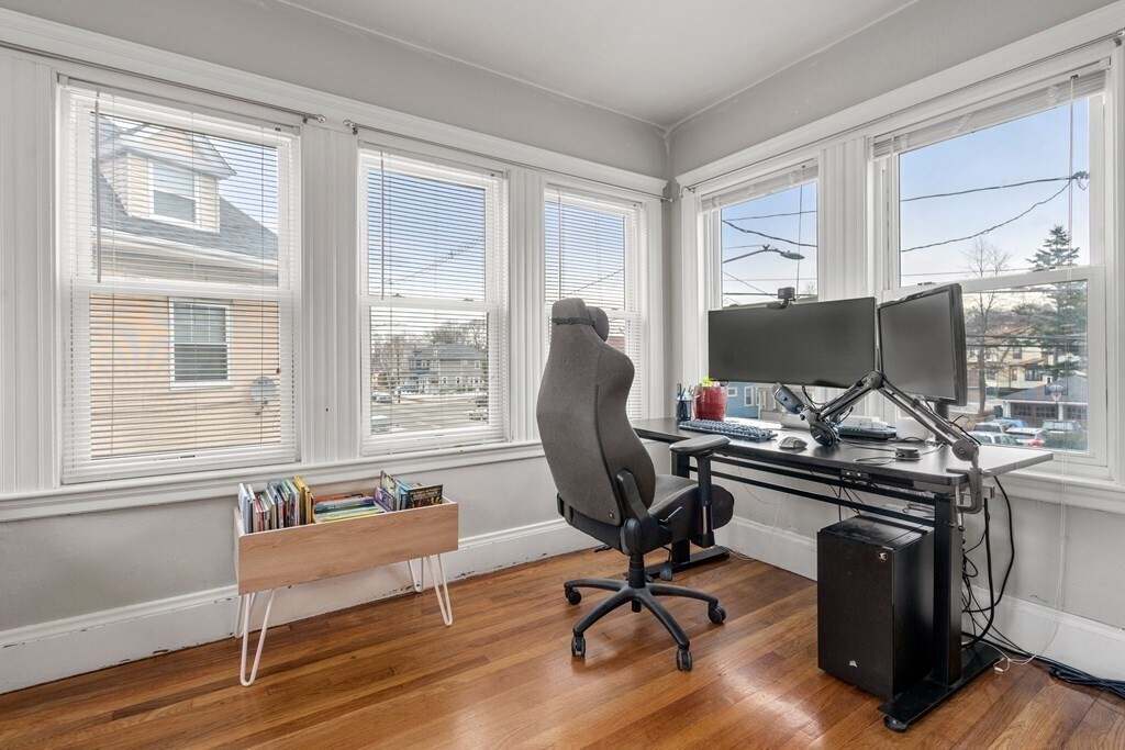 Building Photo - 177R Faneuil St