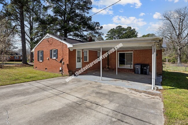 Building Photo - Nice home on quiet street!!!