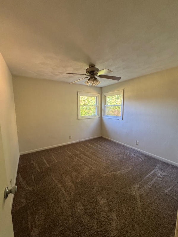 Building Photo - 1415 Hackberry Ln