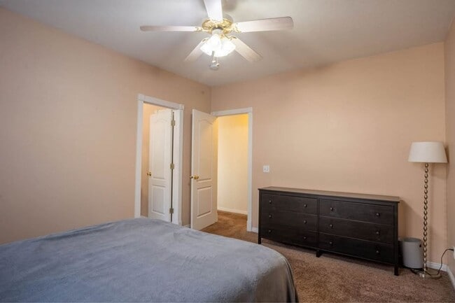 Building Photo - 1912 Oregon Ave