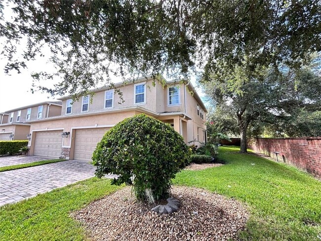 Building Photo - 2000 Traders Cove