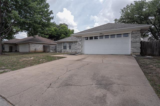 Building Photo - 733 Windridge Ln