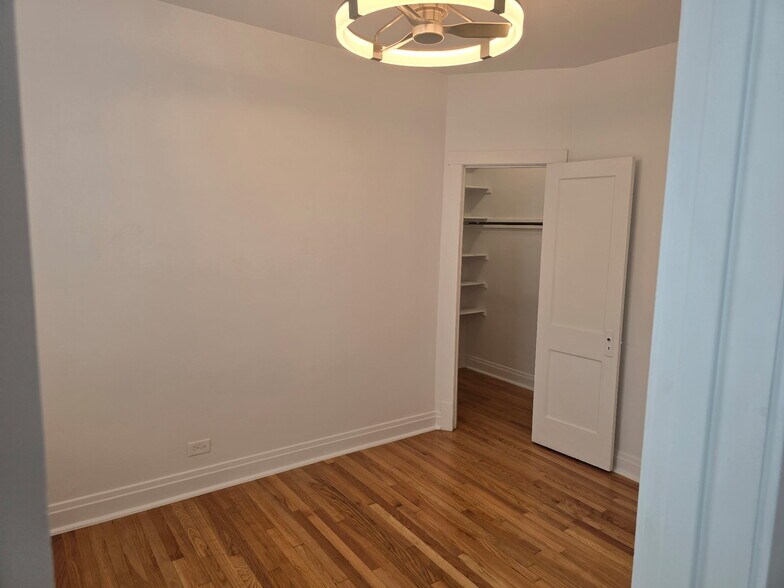 Building Photo - 2896 S Archer Ave