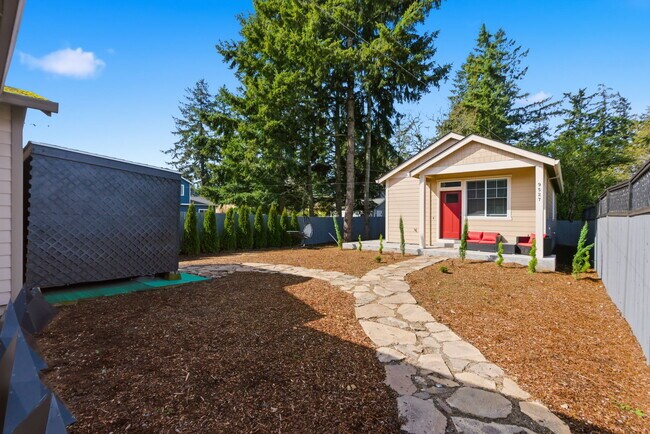 Building Photo - 9527 SE 73rd Ave