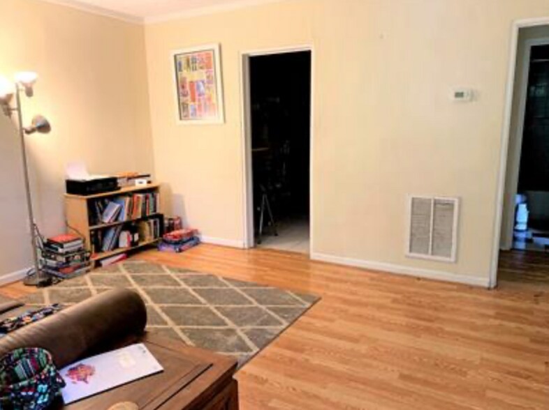 Building Photo - 1036 State St NW