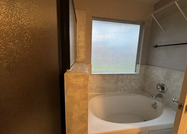 Building Photo - 9334 Ingleton