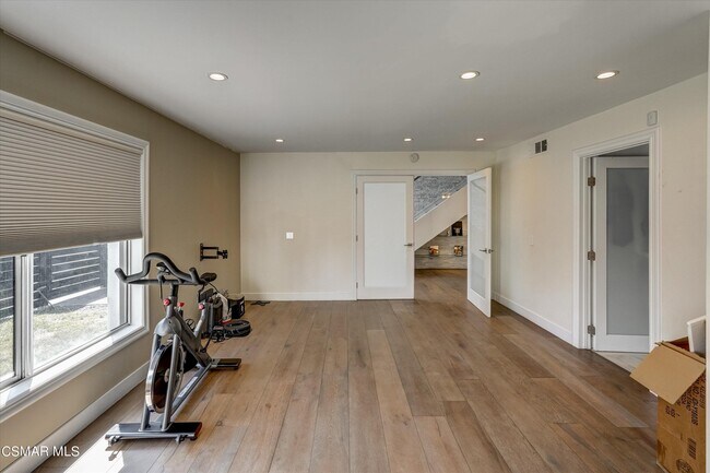 Building Photo - 4833 Dunman Ave