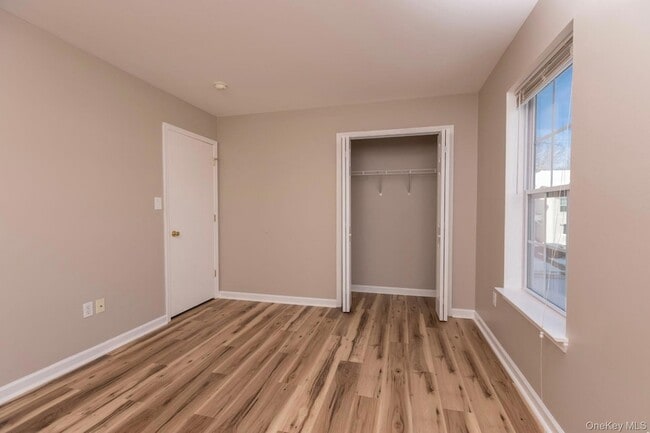 Building Photo - 1 Lexington Way