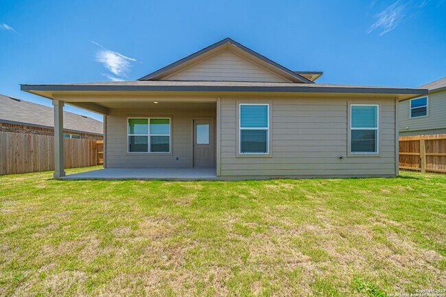 Building Photo - 909 Rolling River